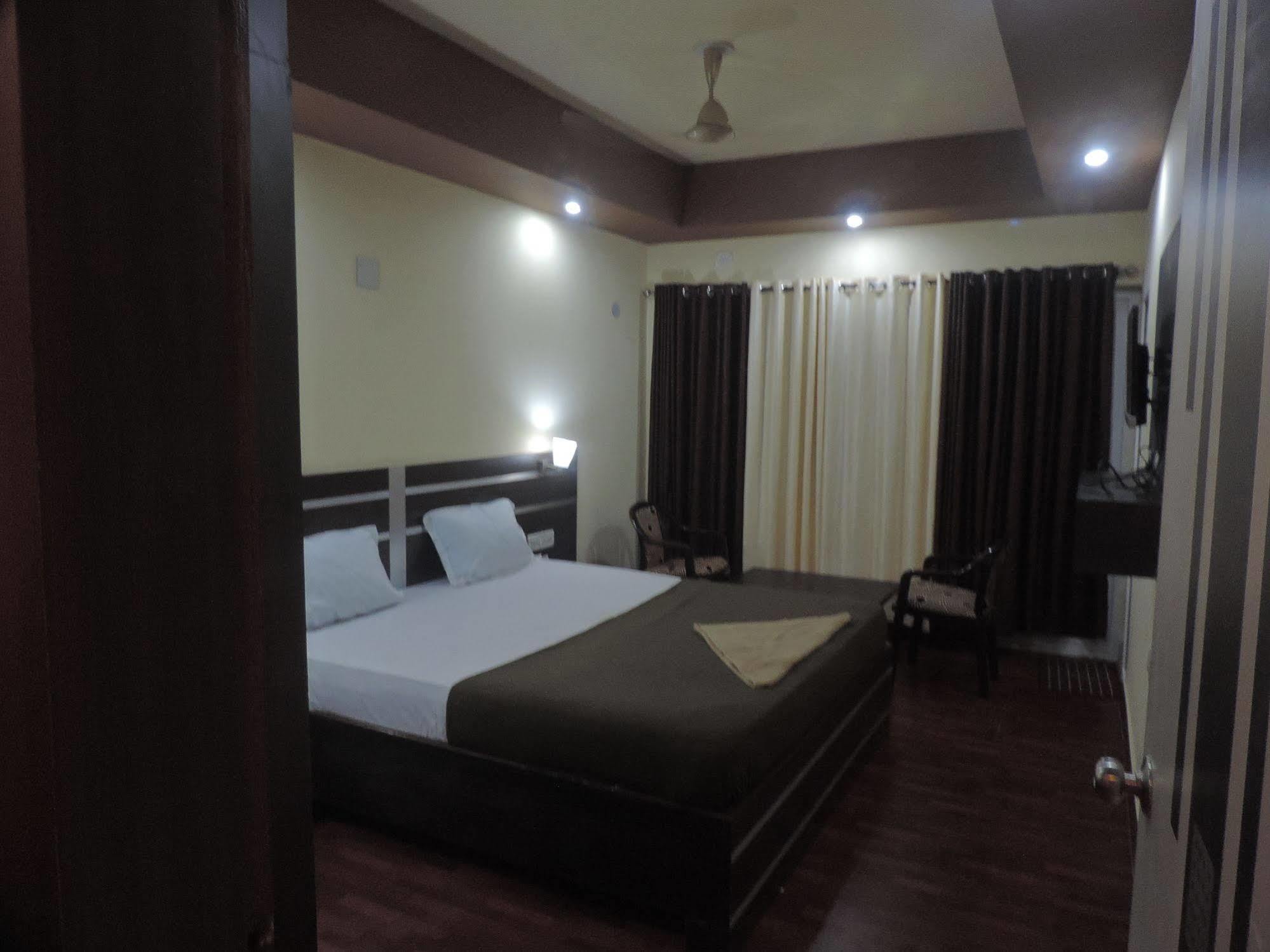 Kakkson Villa Puri Exterior photo